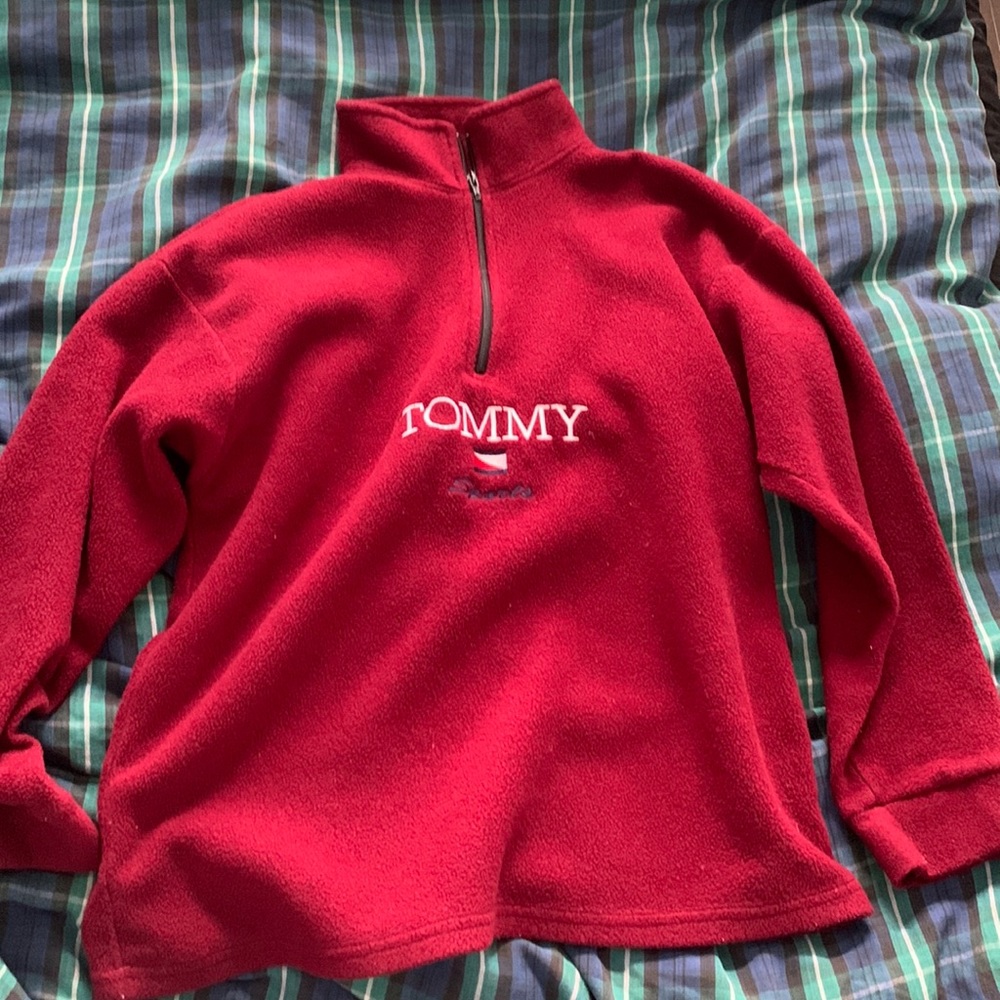 Tommy sweater
